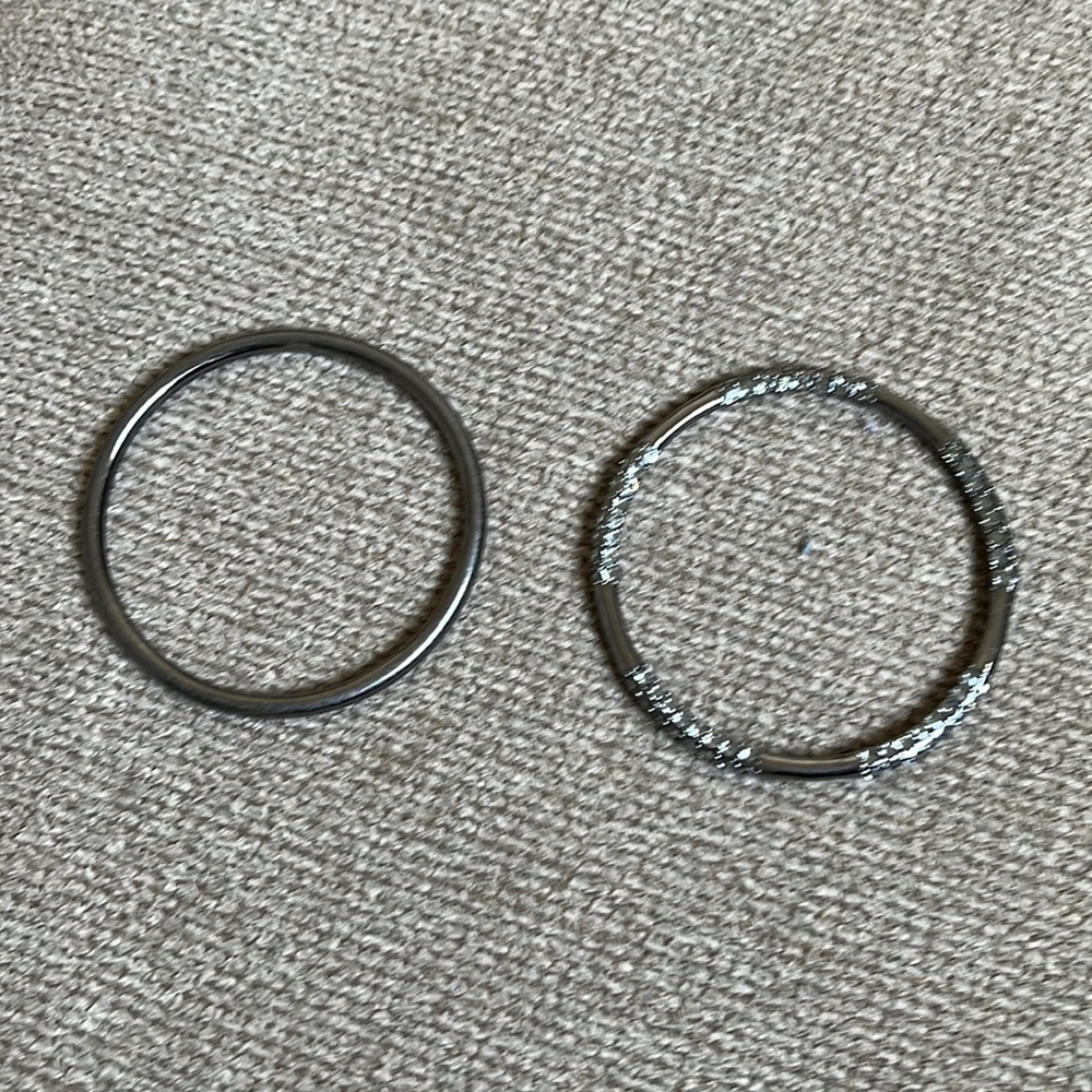 Beautiful gun metal/silver bangles